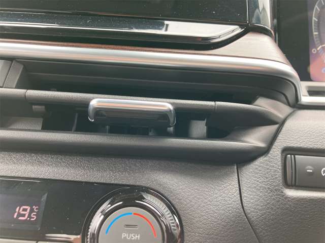 日産 ノートオーラ １．２ Ｇ R5年 (東海) 99