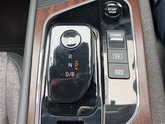 日産 ノートオーラ １．２ Ｇ R5年 (東海) 99