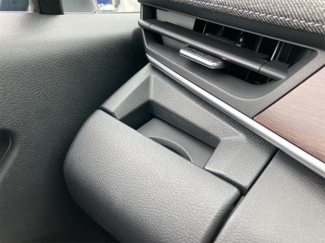 日産 ノートオーラ １．２ Ｇ R5年 (東海) 99
