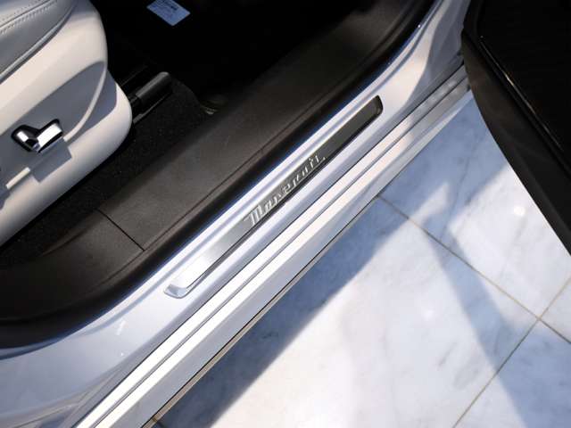 マセラティ グレカーレ モデナ ４ＷＤ R7年 (関東) 99