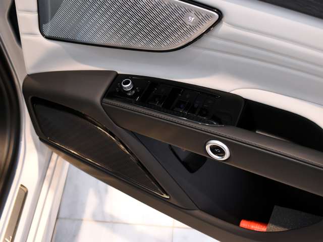 マセラティ グレカーレ モデナ ４ＷＤ R7年 (関東) 99