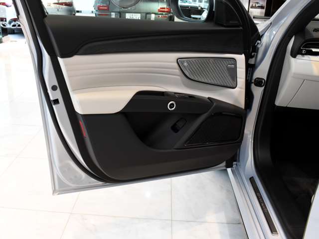 マセラティ グレカーレ モデナ ４ＷＤ R7年 (関東) 99