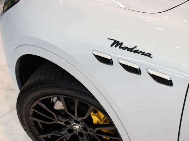 マセラティ グレカーレ モデナ ４ＷＤ R7年 (関東) 99