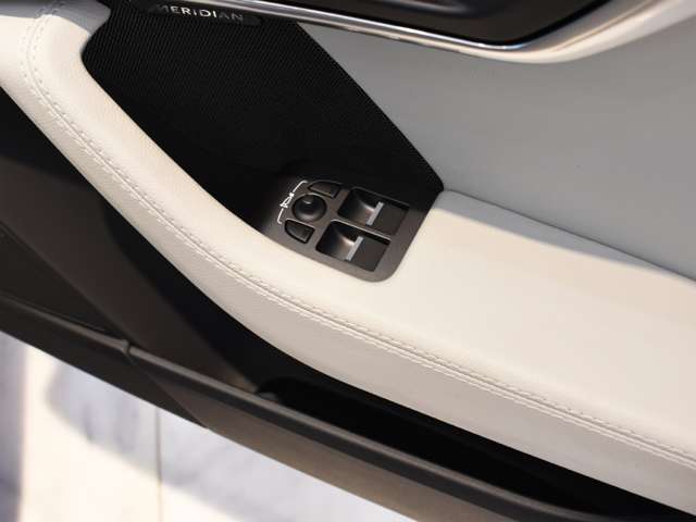 ジャガー Ｆタイプ Ｒダイナミック ３．０Ｌ Ｐ３４０ H30年 (関東) 99