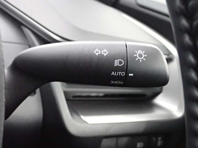 トヨタ プリウス １．８ Ｘ R5年 (関東) 99