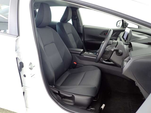 トヨタ プリウス １．８ Ｘ R5年 (関東) 99