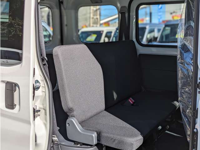 ダイハツ ハイゼットカーゴ ６６０ デラックス R7年 (関東) 99