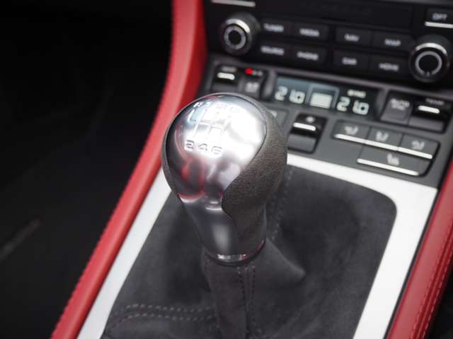 ポルシェ ７１８スパイダー ４．０ R2年 (近畿) 99