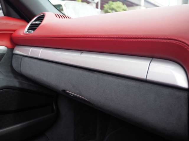 ポルシェ ７１８スパイダー ４．０ R2年 (近畿) 99