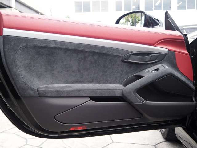 ポルシェ ７１８スパイダー ４．０ R2年 (近畿) 99