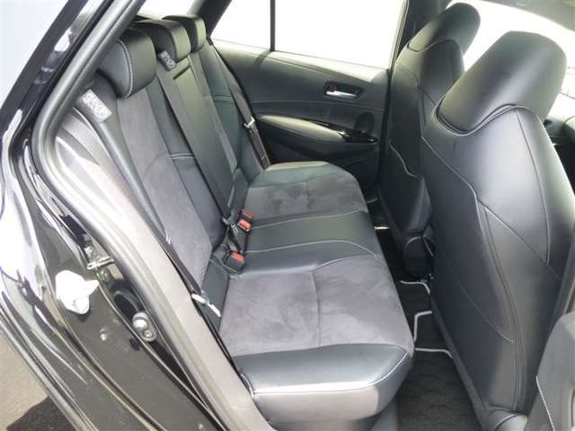 トヨタ カローラ　ツーリング　ハイブリッド １．８ ハイブリッド アクティブ スポーツ R6年 (東北) 99