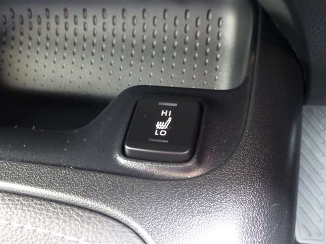 トヨタ カローラ　ツーリング　ハイブリッド １．８ ハイブリッド アクティブ スポーツ R6年 (東北) 99