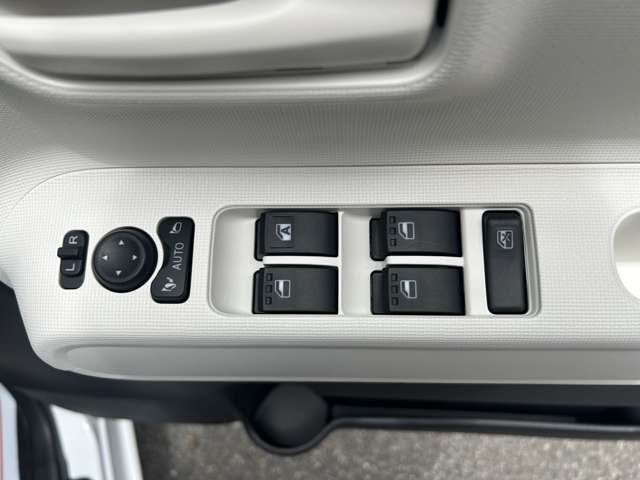 ダイハツ ムーヴ　キャンバス ６６０ ストライプス Ｘ R7年 () 99