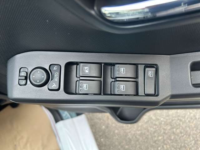 ダイハツ タフト ６６０ Ｇ ダーククロム ベンチャー ４ＷＤ R6年 () 99