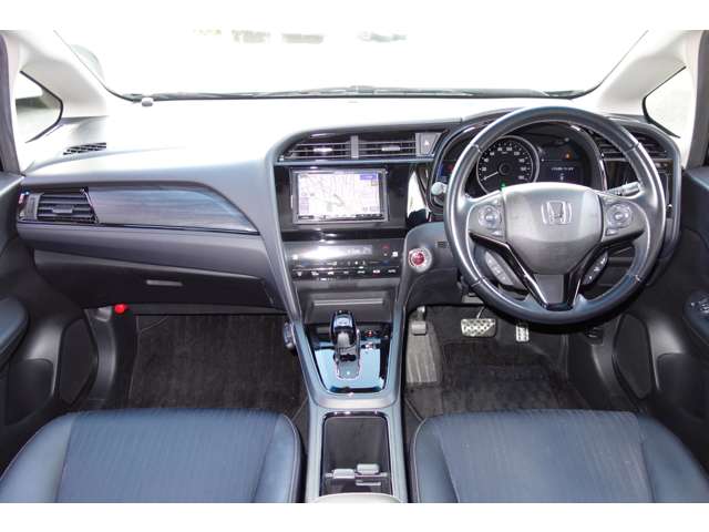 ホンダ シャトル １．５ ハイブリッド Ｚ ホンダセンシング R1年 () 99