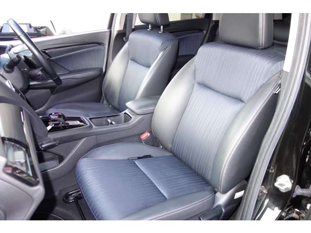 ホンダ シャトル １．５ ハイブリッド Ｚ ホンダセンシング R1年 () 99