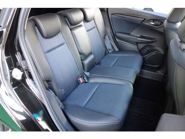 ホンダ シャトル １．５ ハイブリッド Ｚ ホンダセンシング R1年 () 99