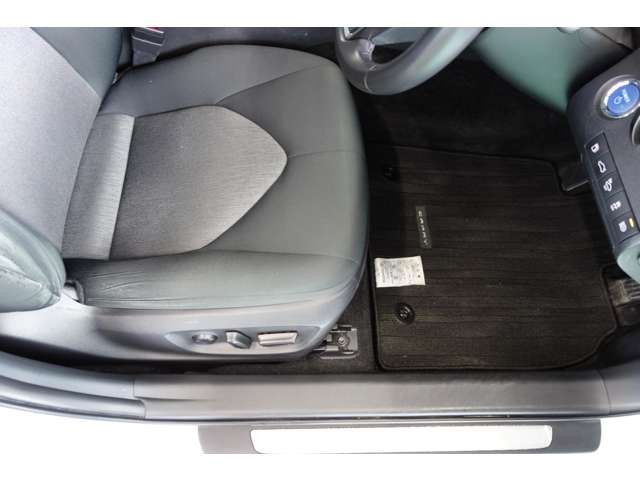 トヨタ カムリ ２．５ Ｇ H29年 () 99