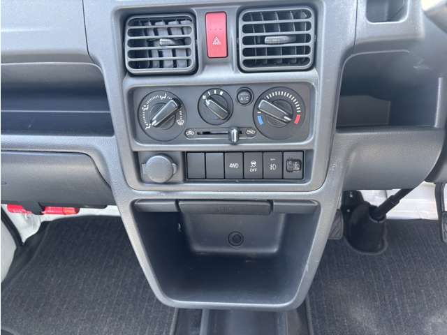 スズキ キャリイトラック ６６０ ＫＣエアコン・パワステ ３方開 ４ＷＤ R5年 () 99