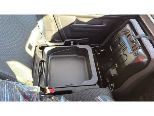 スズキ スペーシア ６６０ ギア ハイブリッド ＸＺ R5年 (甲信越・北陸) 99