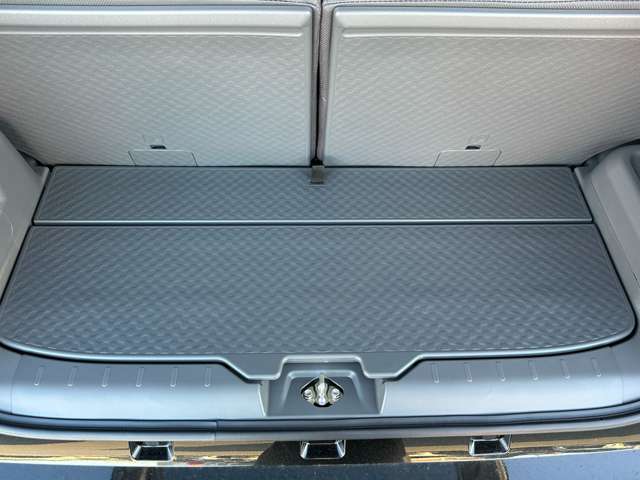 ダイハツ タフト ６６０ Ｇターボ ダーククロム ベンチャー R6年 (中国) 99