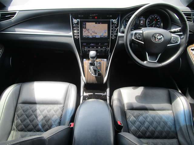 トヨタ ハリアー　ハイブリッド ２．５ ハイブリッド Ｅ－ＦＯＵＲ エレガンス ４ＷＤ H26年 (中国) 99