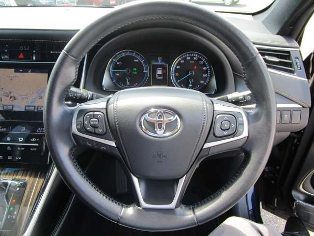 トヨタ ハリアー　ハイブリッド ２．５ ハイブリッド Ｅ－ＦＯＵＲ エレガンス ４ＷＤ H26年 (中国) 99