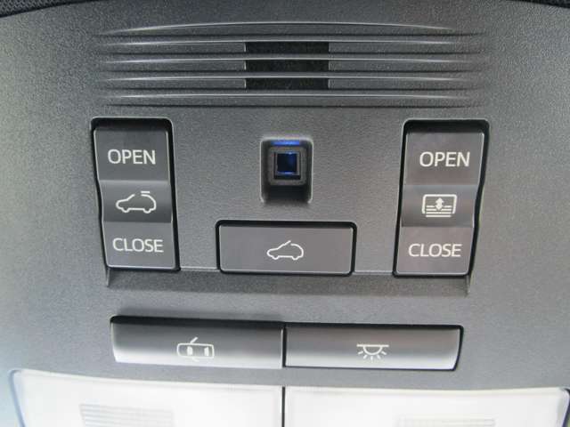 トヨタ ハリアー　ハイブリッド ２．５ ハイブリッド Ｅ－ＦＯＵＲ エレガンス ４ＷＤ H26年 (中国) 99