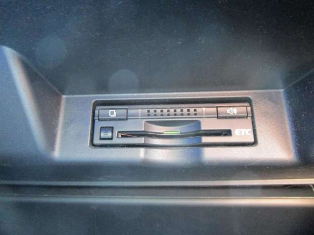 トヨタ ハリアー　ハイブリッド ２．５ ハイブリッド Ｅ－ＦＯＵＲ エレガンス ４ＷＤ H26年 (中国) 99