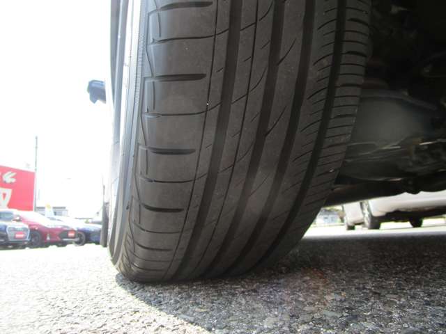 トヨタ ハリアー　ハイブリッド ２．５ ハイブリッド Ｅ－ＦＯＵＲ エレガンス ４ＷＤ H26年 (中国) 99