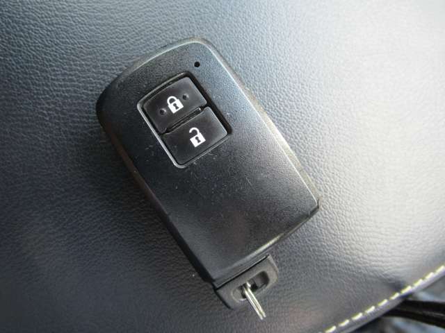 トヨタ ハリアー　ハイブリッド ２．５ ハイブリッド Ｅ－ＦＯＵＲ エレガンス ４ＷＤ H26年 (中国) 99