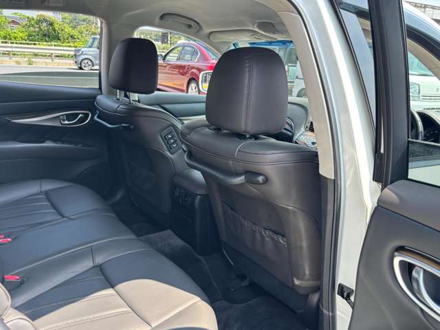 日産 フーガ　ハイブリッド ３．５ ＶＩＰ H25年 (中国) 99