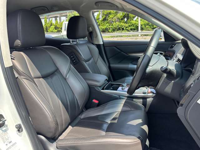 日産 フーガ　ハイブリッド ３．５ ＶＩＰ H25年 (中国) 99