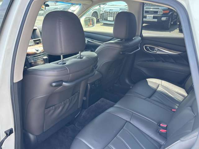 日産 フーガ　ハイブリッド ３．５ ＶＩＰ H25年 (中国) 99