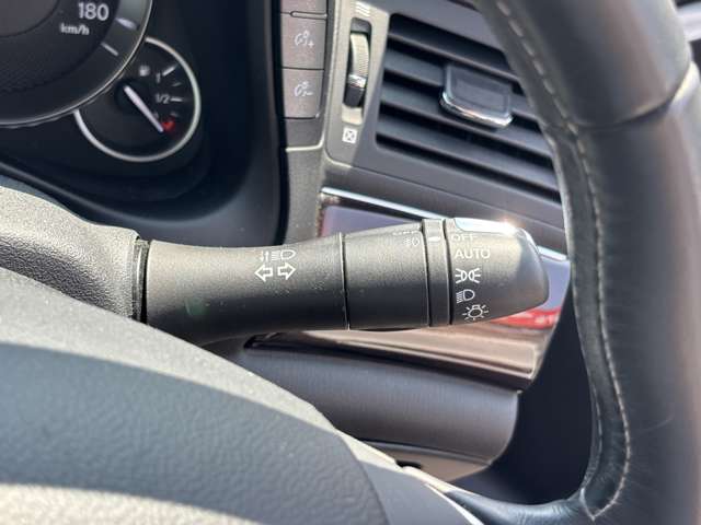 日産 フーガ　ハイブリッド ３．５ ＶＩＰ H25年 (中国) 99