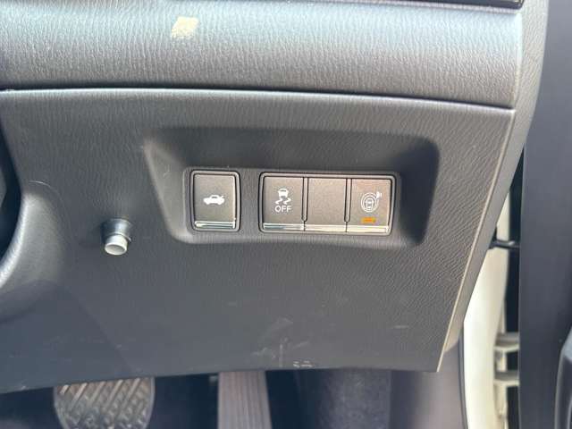 日産 フーガ　ハイブリッド ３．５ ＶＩＰ H25年 (中国) 99