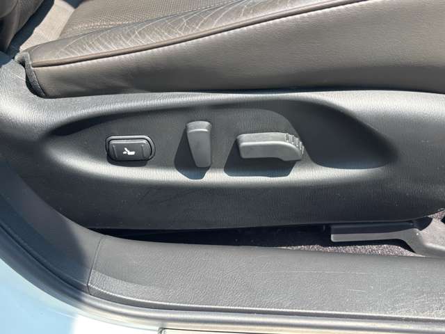 日産 フーガ　ハイブリッド ３．５ ＶＩＰ H25年 (中国) 99