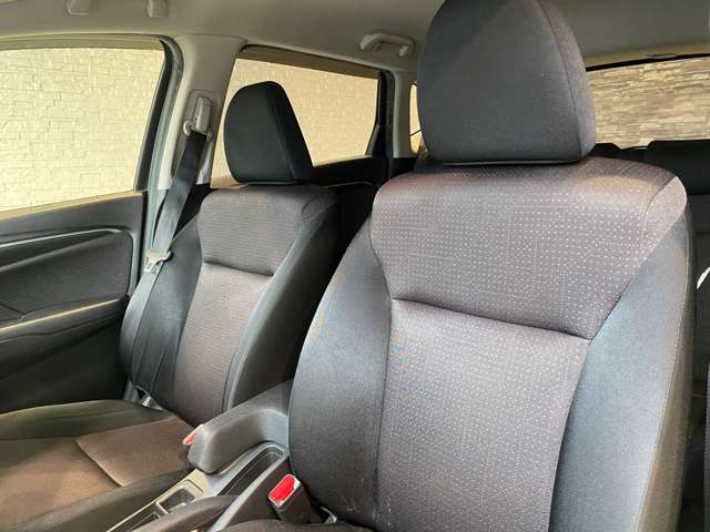 ホンダ フィット　ハイブリッド １．５ ハイブリッド Ｆパッケージ H26年 (九州・沖縄) 99