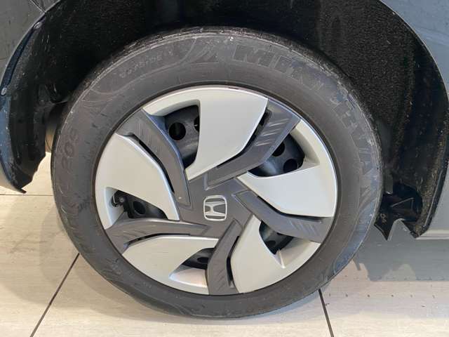 ホンダ フィット　ハイブリッド １．５ ハイブリッド Ｆパッケージ H26年 (九州・沖縄) 99