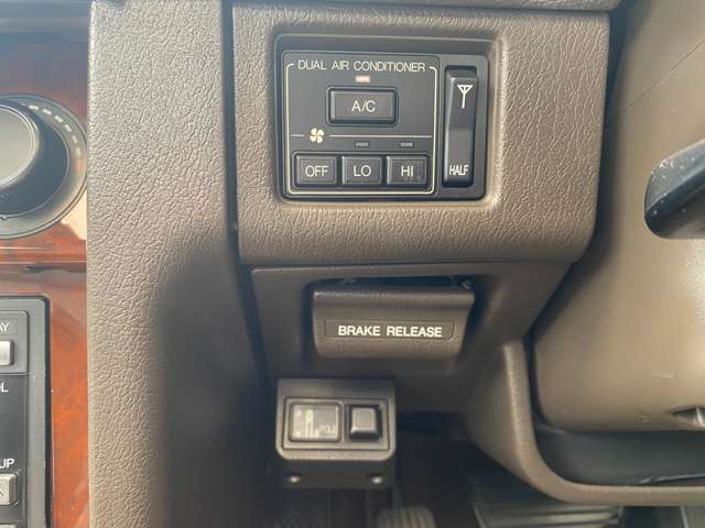 ホンダ レジェンド Ｖ６ ＸＩ エクスクルーシブ H2年 (九州・沖縄) 99