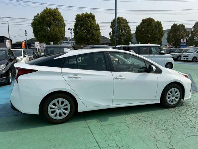 トヨタ プリウス １．８ Ｓ R4年 (九州・沖縄) 99