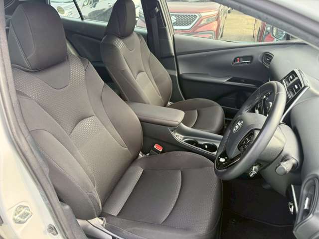 トヨタ プリウス １．８ Ｓ R4年 (九州・沖縄) 99