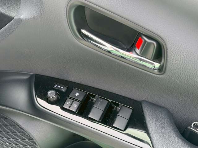 トヨタ プリウス １．８ Ｓ R4年 (九州・沖縄) 99