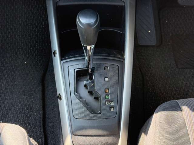 トヨタ カローラフィールダー １．５Ｘ H28年 (九州・沖縄) 99