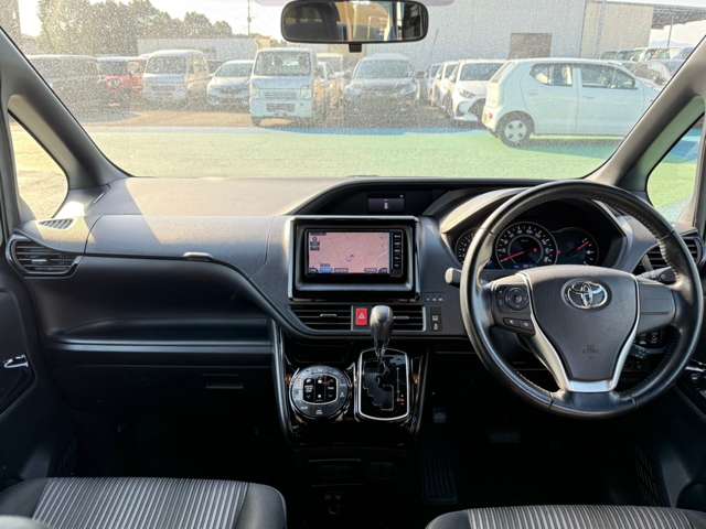 トヨタ ヴォクシー ２．０ ＺＳ H29年 (九州・沖縄) 99