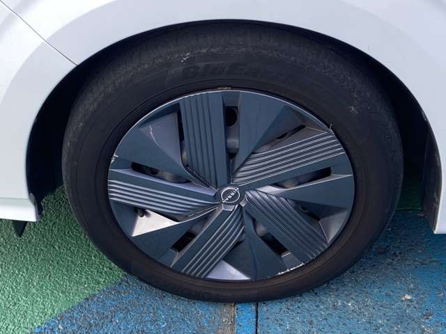 日産 ノート １．２ Ｘ R4年 (九州・沖縄) 99