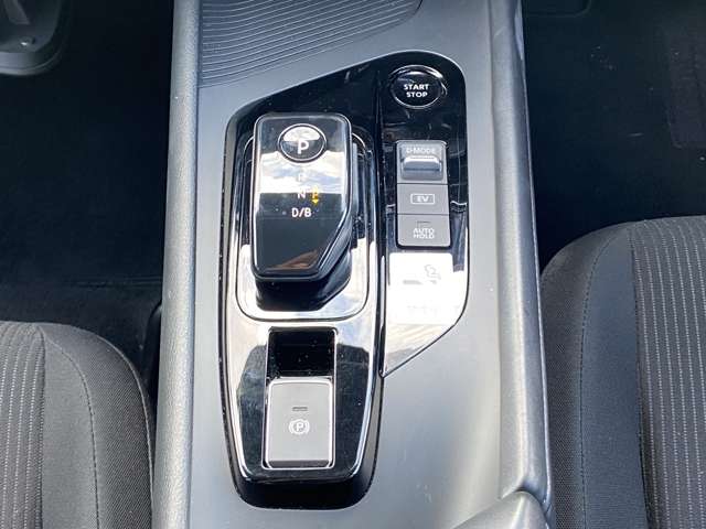 日産 ノート １．２ Ｘ R4年 (九州・沖縄) 99