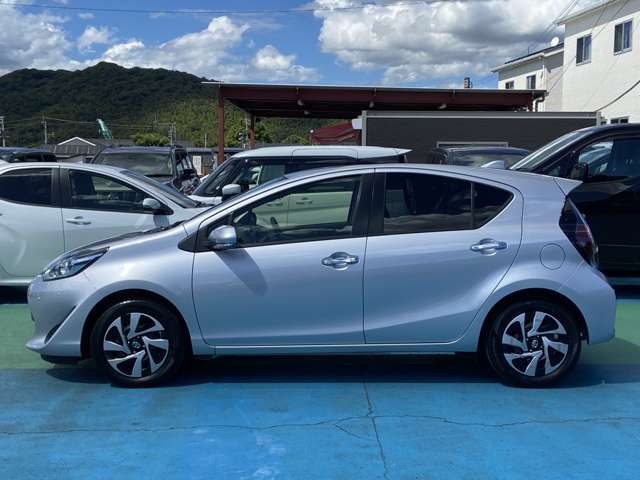 トヨタ アクア １．５ Ｓ スタイルブラック R3年 (九州・沖縄) 99