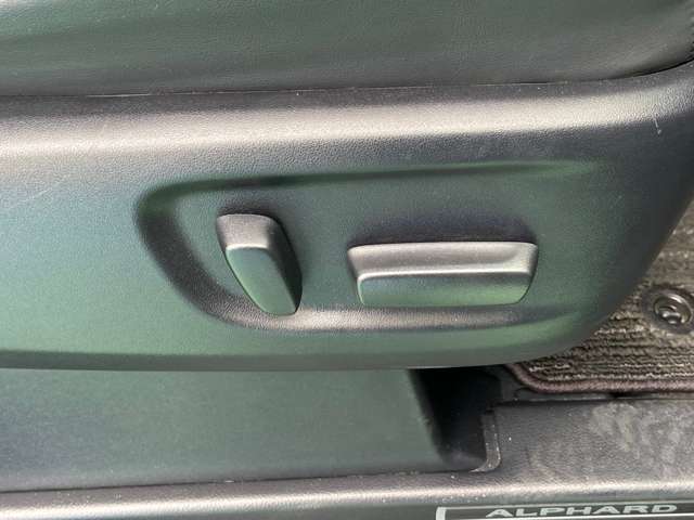 トヨタ アルファード ２．５ Ｓ Ｃパッケージ ４ＷＤ R2年 (九州・沖縄) 99