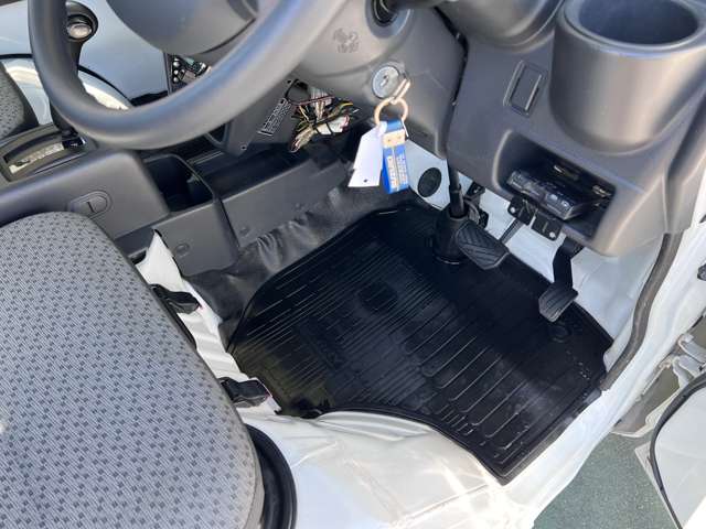 スズキ キャリイトラック ６６０ ＫＣエアコン・パワステ ３方開 ４ＷＤ R2年 (九州・沖縄) 99